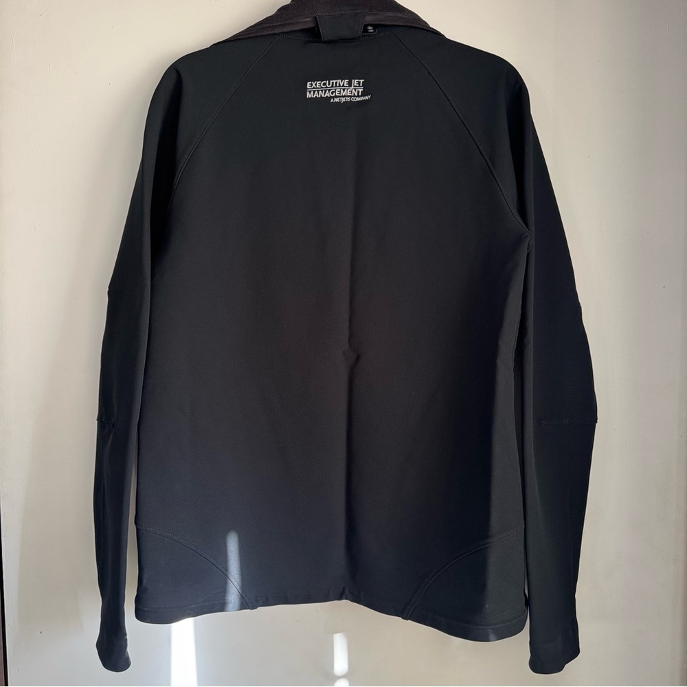 Women’s Patagonia Soft Shell Black Jacket - Picture 4 of 5